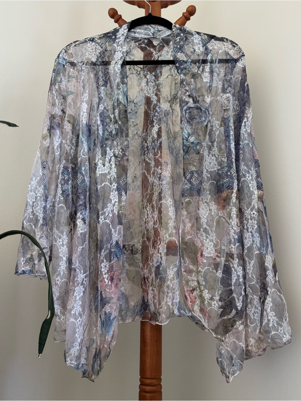 KEREN hart Sheer Lace Top  White with Multi Floral